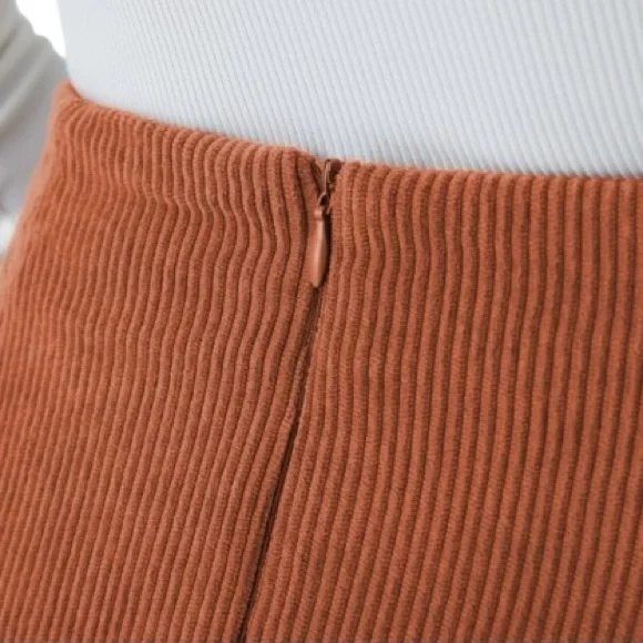 HALARA High Waisted A Line Mini Corduroy Casual Skirt in Baked Clay Size XL - Picture 4 of 10